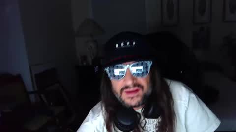 DutchMasterFox online show from November 13, 2025, 8:02 am