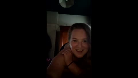 desideriacam online show from April 28, 2026, 4:23 pm