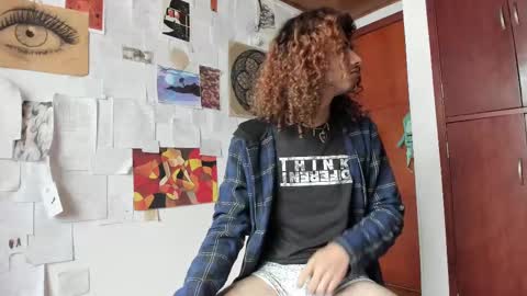 Snapshot of desidias chatting on February 21, 2025, 5:20 pm Desidias online show from February 21, 2025, 5:20 pm