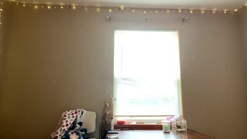 desimonroe online show from November 17, 2025, 8:25 pm