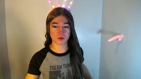 Snapshot of desirable_lorinexx chatting on December 24, 2024, 9:17 am LORINE online show from December 24, 2024, 9:17 am