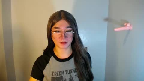 Snapshot of desirable_lorinexx chatting on December 31, 2024, 10:01 pm LORINE online show from December 31, 2024, 10:01 pm