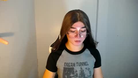 Snapshot of desirable_lorinexx chatting on January 9, 2025, 6:47 pm LORINE online show from January 9, 2025, 6:47 pm