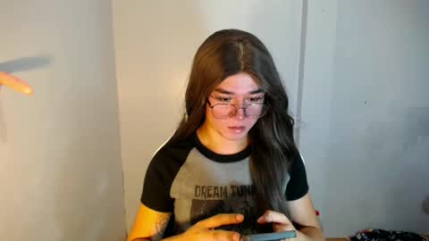 Snapshot of desirable_lorinexx chatting on January 11, 2025, 11:02 pm LORINE online show from January 11, 2025, 11:02 pm