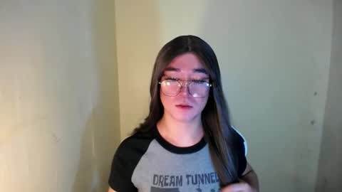 Snapshot of desirable_lorinexx chatting on January 13, 2025, 10:03 pm LORINE online show from January 13, 2025, 10:03 pm