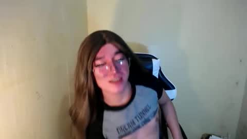 Snapshot of desirable_lorinexx chatting on January 15, 2025, 1:56 am LORINE online show from January 15, 2025, 1:56 am