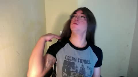 Snapshot of desirable_lorinexx chatting on January 16, 2025, 10:12 pm LORINE online show from January 16, 2025, 10:12 pm
