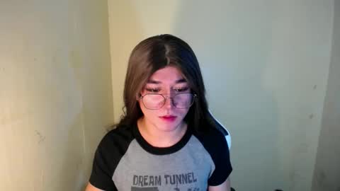 Snapshot of desirable_lorinexx chatting on January 17, 2025, 10:12 pm LORINE online show from January 17, 2025, 10:12 pm