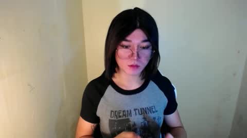 Snapshot of desirable_lorinexx chatting on January 19, 2025, 1:21 am LORINE online show from January 19, 2025, 1:21 am