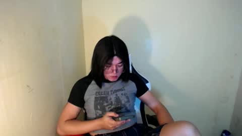 Snapshot of desirable_lorinexx chatting on January 24, 2025, 1:03 am LORINE online show from January 24, 2025, 1:03 am