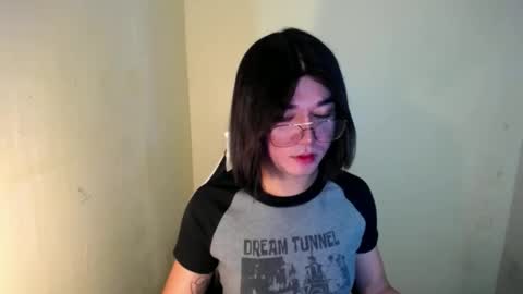 Snapshot of desirable_lorinexx chatting on January 24, 2025, 9:15 pm LORINE online show from January 24, 2025, 9:15 pm