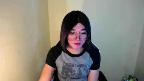 Snapshot of desirable_lorinexx chatting on January 26, 2025, 1:09 am LORINE online show from January 26, 2025, 1:09 am