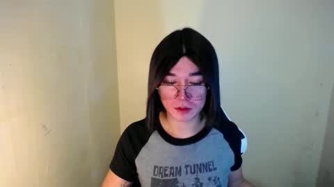 Snapshot of desirable_lorinexx chatting on January 26, 2025, 9:40 pm LORINE online show from January 26, 2025, 9:40 pm