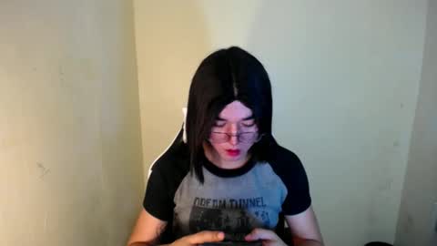 Snapshot of desirable_lorinexx chatting on January 27, 2025, 12:43 am LORINE online show from January 27, 2025, 12:43 am