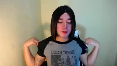Snapshot of desirable_lorinexx chatting on January 29, 2025, 8:35 pm LORINE online show from January 29, 2025, 8:35 pm