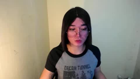 Snapshot of desirable_lorinexx chatting on February 2, 2025, 5:10 am LORINE online show from February 2, 2025, 5:10 am