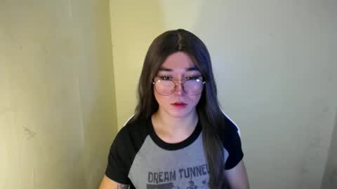 Snapshot of desirable_lorinexx chatting on February 19, 2025, 2:12 pm LORINE online show from February 19, 2025, 2:12 pm