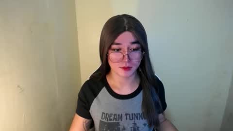 Snapshot of desirable_lorinexx chatting on February 20, 2025, 9:22 am LORINE online show from February 20, 2025, 9:22 am