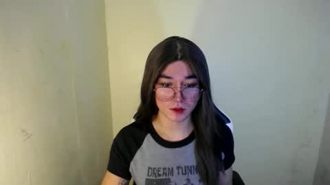 Snapshot of desirable_lorinexx chatting on February 22, 2025, 6:28 am LORINE online show from February 22, 2025, 6:28 am