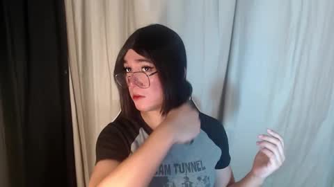 Snapshot of desirable_lorinexx chatting on March 9, 2025, 7:45 am LORINE online show from March 9, 2025, 7:45 am
