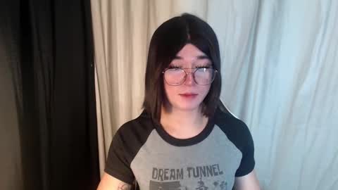 Snapshot of desirable_lorinexx chatting on March 9, 2025, 10:52 am LORINE online show from March 9, 2025, 10:52 am