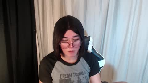 Snapshot of desirable_lorinexx chatting on March 10, 2025, 2:17 am LORINE online show from March 10, 2025, 2:17 am