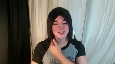Snapshot of desirable_lorinexx chatting on March 12, 2025, 4:35 pm LORINE online show from March 12, 2025, 4:35 pm