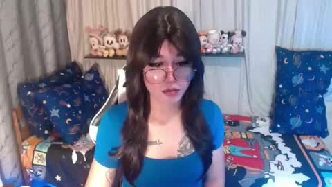 Snapshot of desirable_lorinexx chatting on September 15, 2025, 12:10 am LORINE online show from September 15, 2025, 12:10 am
