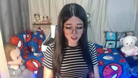 Snapshot of desirable_lorinexx chatting on October 17, 2025, 4:53 pm LORINE online show from October 17, 2025, 4:53 pm