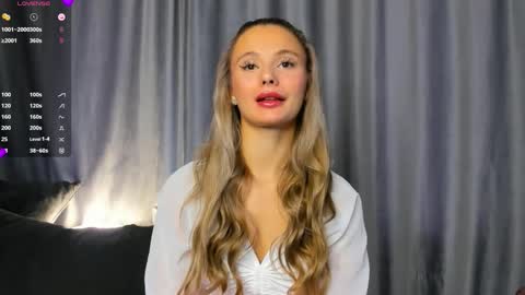 Snapshot of desireeclipse chatting on November 5, 2025, 6:13 am Willow online show from November 5, 2025, 6:13 am