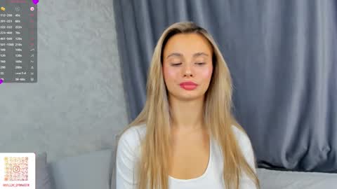 Snapshot of desireeclipse chatting on November 21, 2025, 6:12 am Willow online show from November 21, 2025, 6:12 am