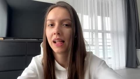 Ksenia online show from April 7, 2026, 3:40 am