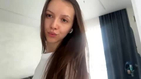 Snapshot of desirewingard chatting on April 10, 2026, 2:39 am Ksenia online show from April 10, 2026, 2:39 am