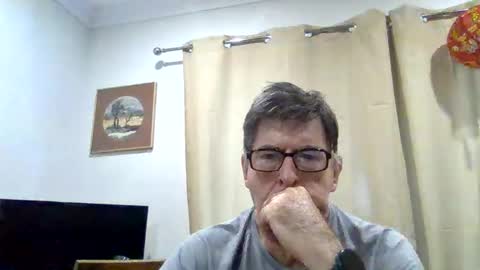 Desmon1958 online show from February 1, 2026, 8:40 pm