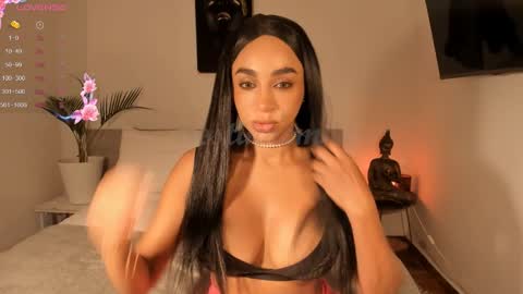 Destinne Mill online show from November 29, 2025, 10:29 am