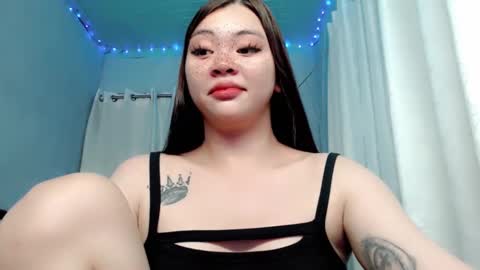 Snapshot of destinyroxie chatting on January 2, 2025, 2:35 pm ROXIE online show from January 2, 2025, 2:35 pm