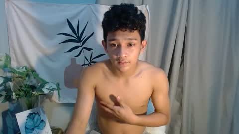 Snapshot of destroyer_joshx chatting on October 19, 2025, 6:08 pm destroyer_joshx online show from October 19, 2025, 6:08 pm