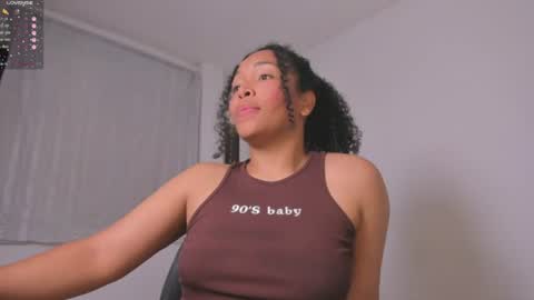 desty_y online show from July 6, 2026, 3:36 pm