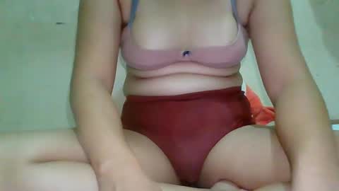 desurvv0999 online show from January 3, 2025, 1:03 pm