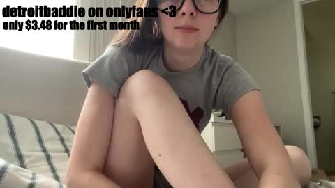 detroitbaddie online show from December 2, 2025, 7:20 pm