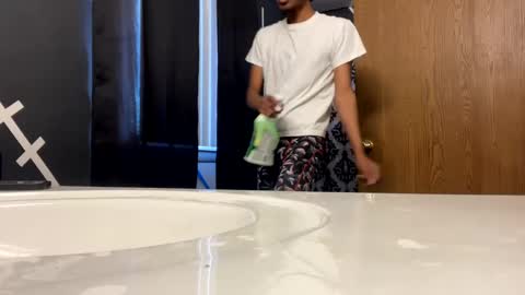 Snapshot of detroitbiguy chatting on December 2, 2024, 2:19 pm Nastytae313 online show from December 2, 2024, 2:19 pm