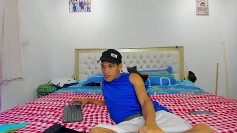 Snapshot of deus_steim chatting on January 5, 2025, 8:10 pm deus_steim online show from January 5, 2025, 8:10 pm