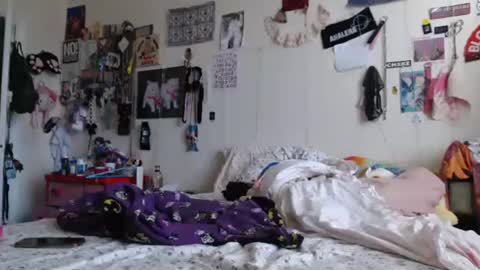 poutyangel online show from December 1, 2024, 10:21 pm