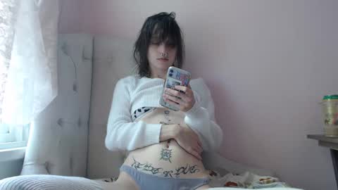 poutyangel online show from September 25, 2025, 6:44 pm