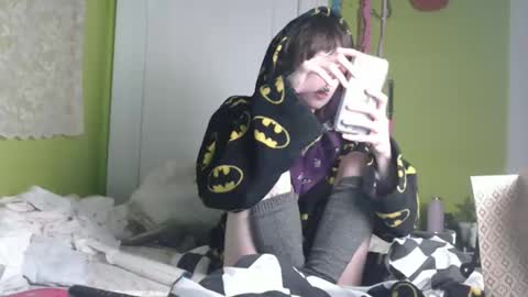 poutyangel online show from November 4, 2025, 2:05 pm