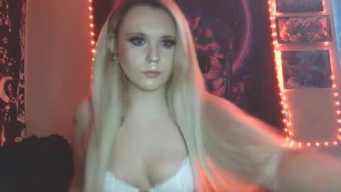 Snapshot of devyn_winter chatting on February 2, 2026, 9:24 pm devyn winter online show from February 2, 2026, 9:24 pm