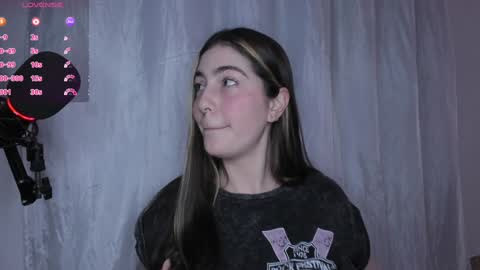 Snapshot of dexandlily chatting on December 12, 2024, 2:33 pm Dex and Lily online show from December 12, 2024, 2:33 pm