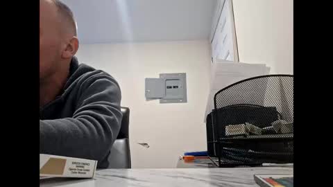 deznuts130 online show from February 15, 2026, 7:05 am