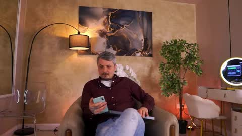 dgxhoya online show from April 24, 2026, 10:07 am