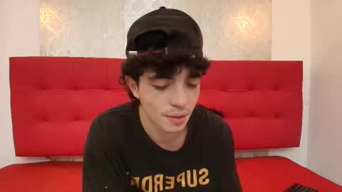   online show from September 19, 2025, 11:33 am